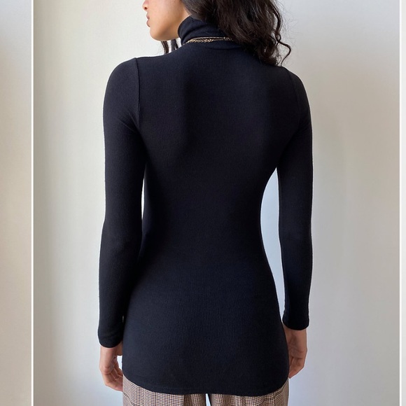 Aritzia - only turtleneck (chocolate brown) - Picture 6 of 7